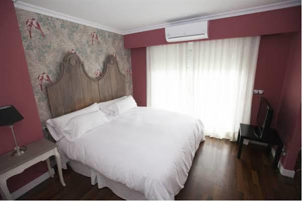 El Jardin De Vikera Hostal San Andrés de Montejos Exterior foto